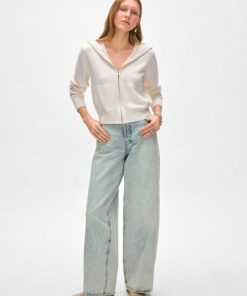 Newtruth.shopee402b5750 1